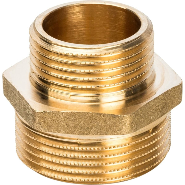 Нипель латунь 15х25мм переходной